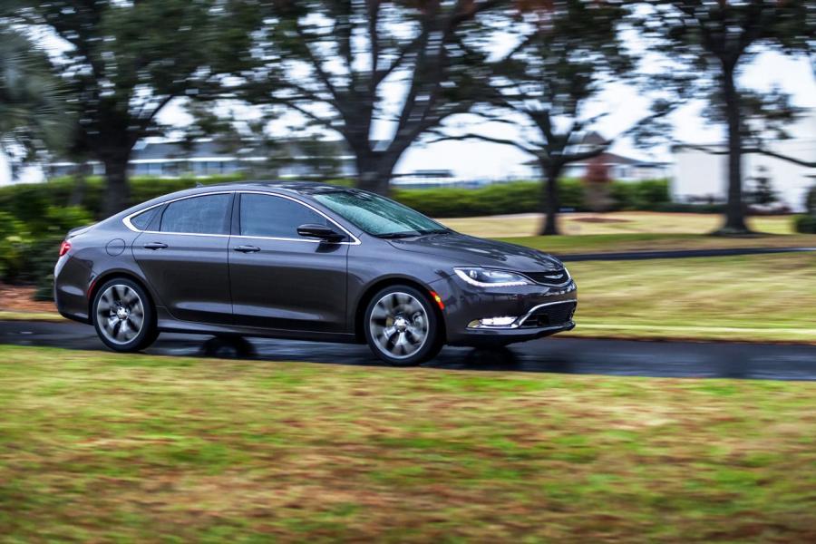  Chrysler 200 2015 года  (фото 141 из 207)